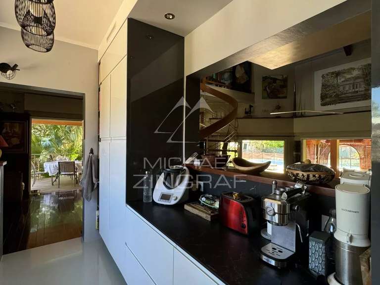 Villa Saint-gilles-les-bains - 6 bedrooms - 300m²