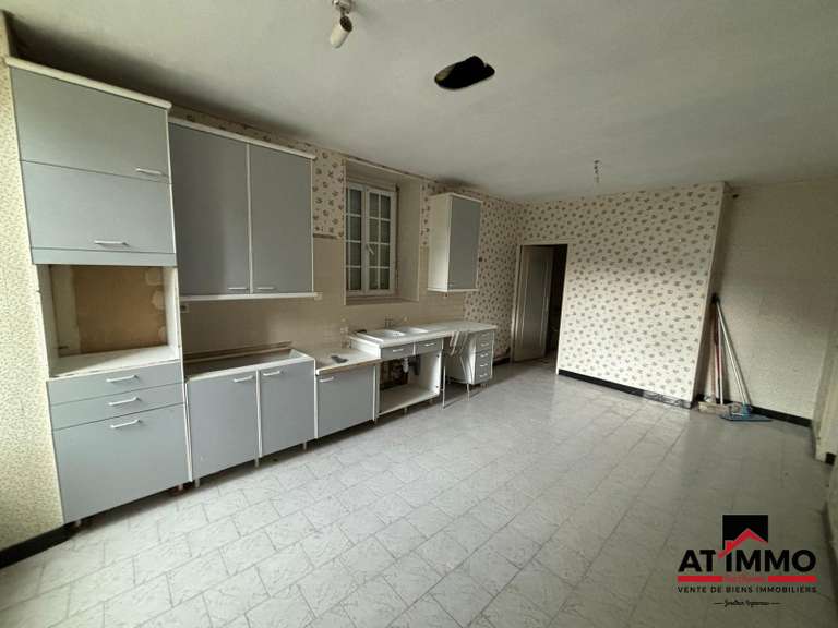 House Angoulême - 8 bedrooms - 308m²