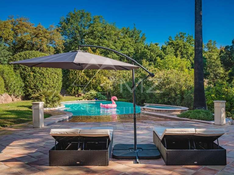 Villa Grimaud - 5 bedrooms - 220m²