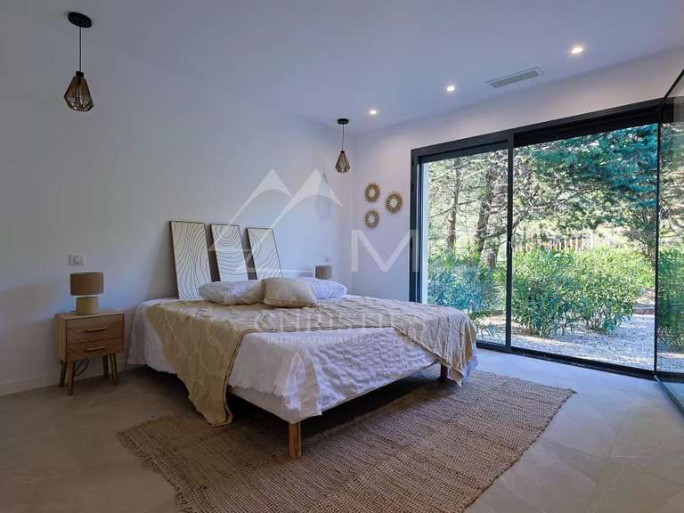 Villa Plan-de-la-Tour - 5 chambres - 243m²