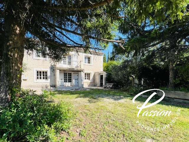 Maison Saint-Rémy-de-Provence - 2 chambres - 105m²