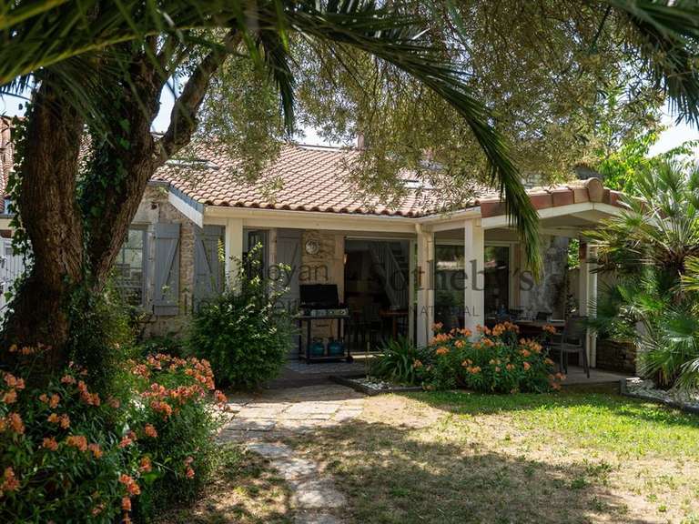 House Saint-Pierre-d'Oléron - 5 bedrooms - 160m²