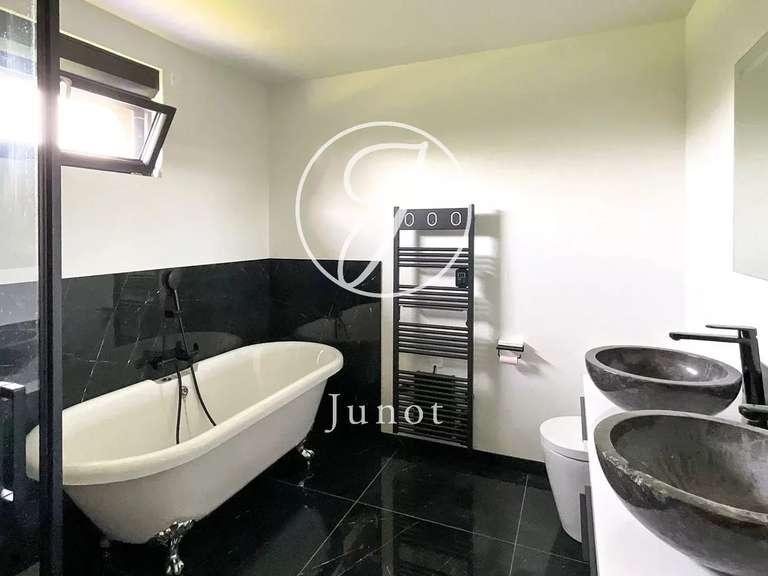 Maison Bondues - 4 chambres - 240m²