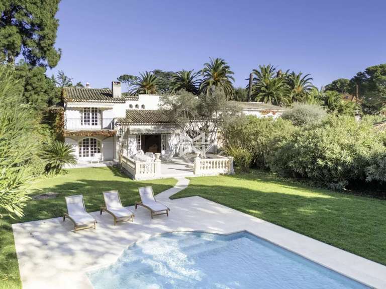 Villa Cap-d-antibes - 5 bedrooms - 295m²