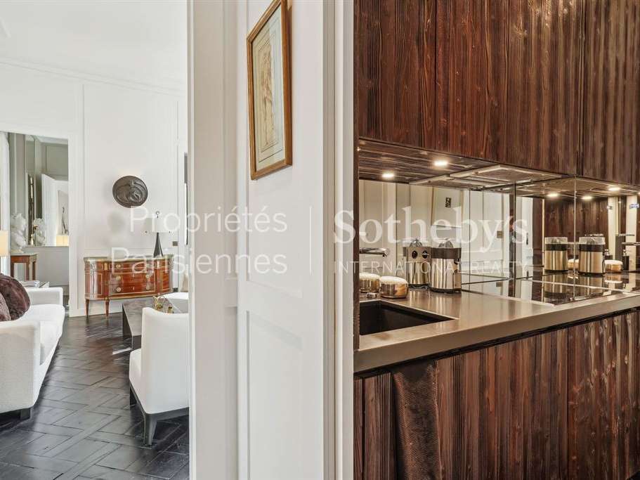 Apartment Paris 1er