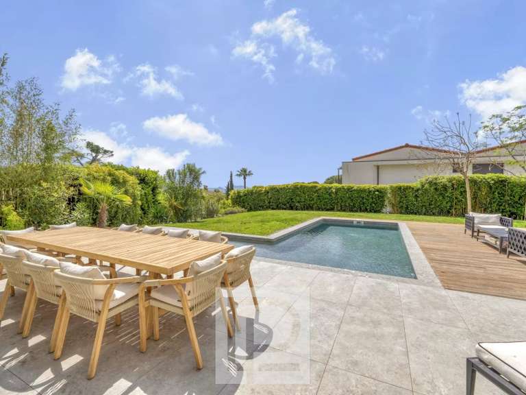 Villa with Sea view Le Cannet - 4 bedrooms - 247m²