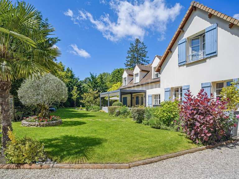 Maison Montfort-l'Amaury - 5 chambres - 210m²