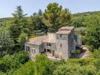 Vente maison 6 pièces Viens 84