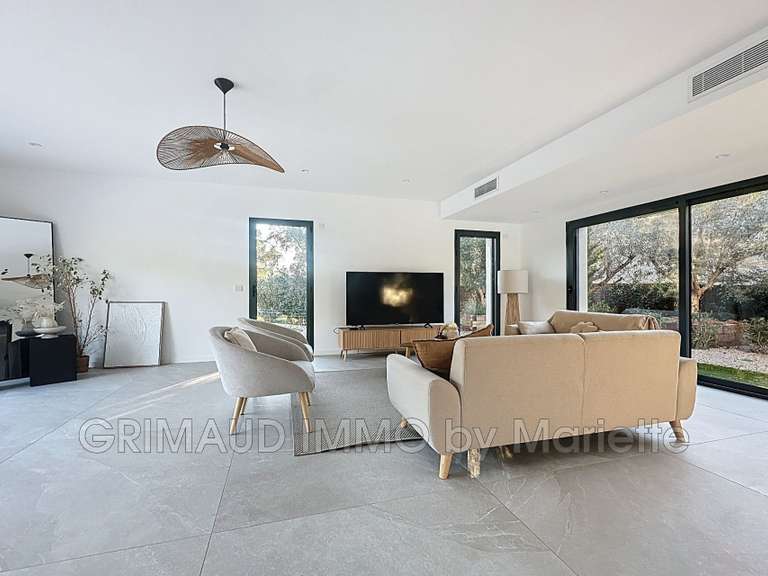 Villa Plan-de-la-Tour - 4 bedrooms - 240m²