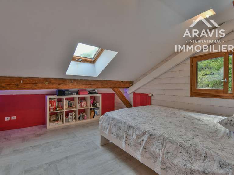 Maison Thônes - 4 chambres - 234m²