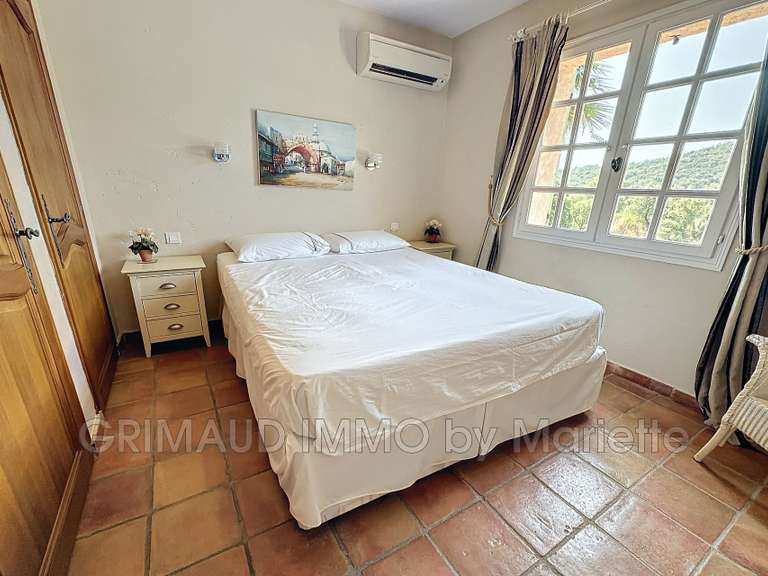 Villa Plan-de-la-Tour - 4 bedrooms - 160m²