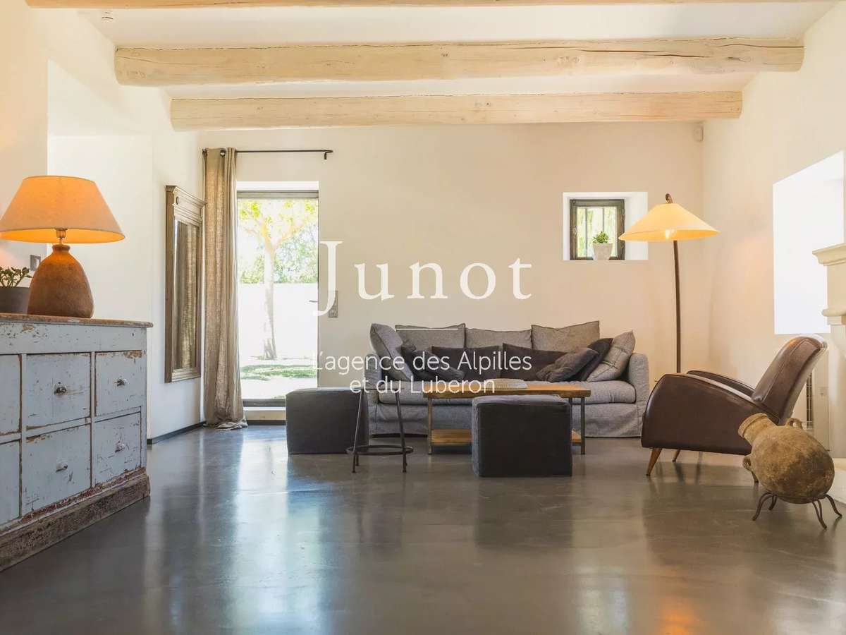House Oppède