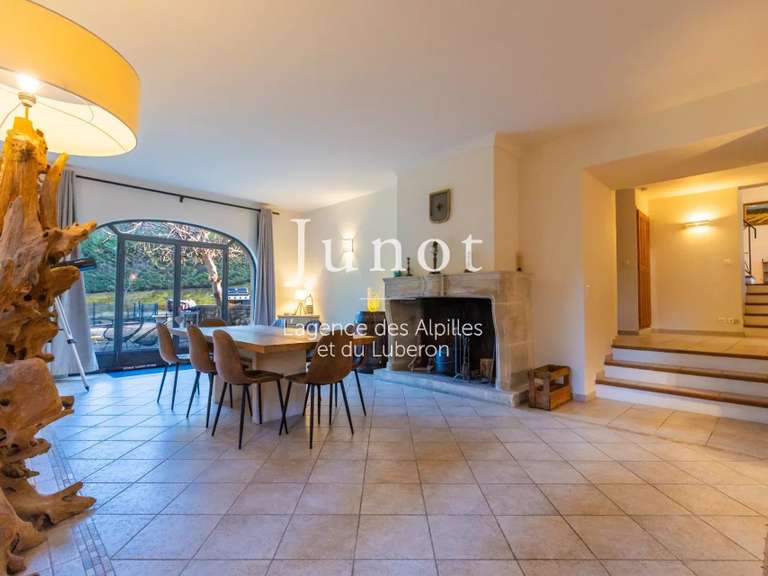 Maison Oppède - 5 chambres - 205m²