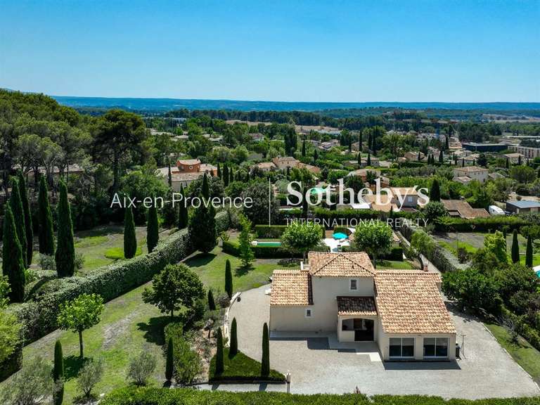 Maison Aix-en-Provence - 3 chambres - 155m²