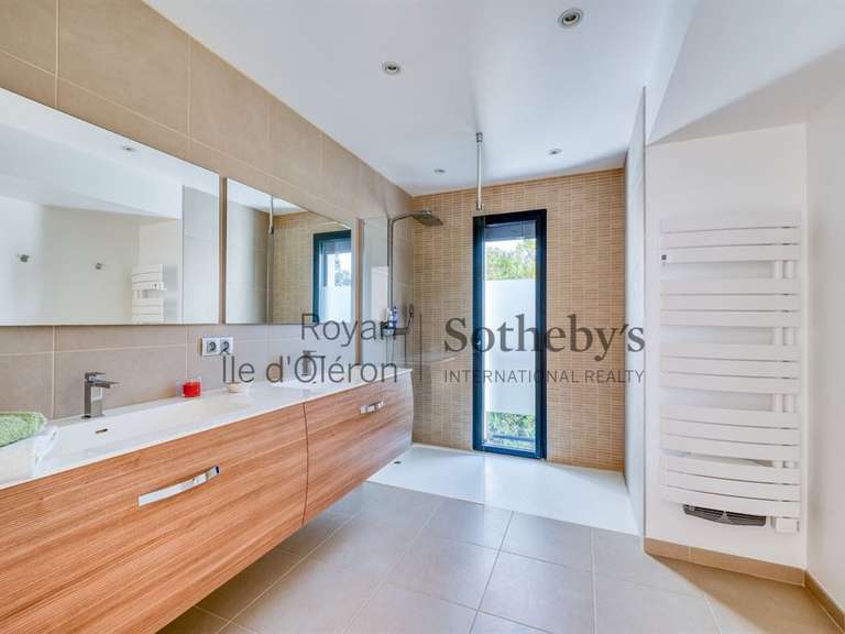 House Royan - 7 bedrooms - 500m²
