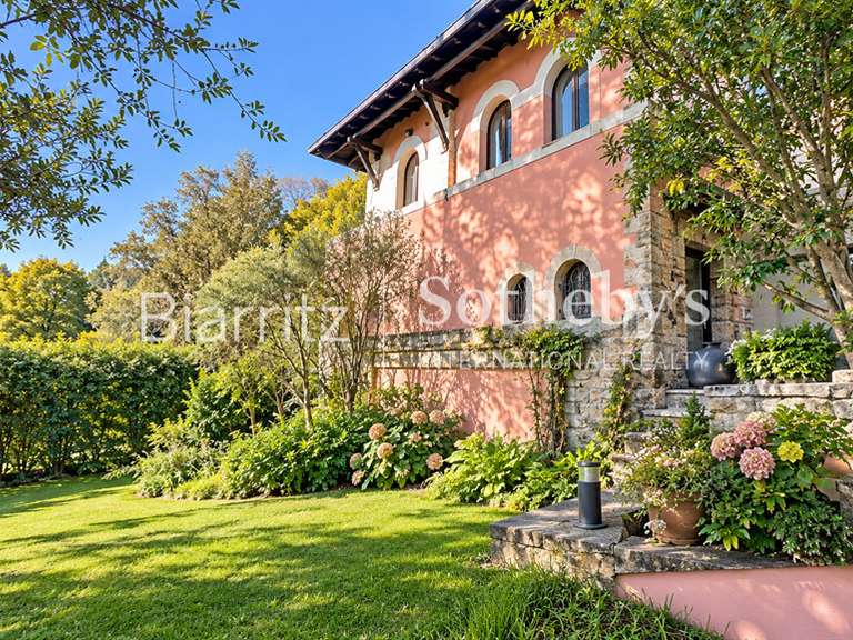 Maison Anglet - 7 chambres - 340m²
