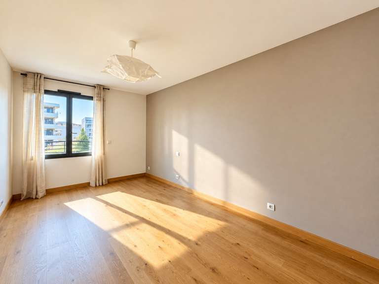 Appartement Saint-Genis-Pouilly - 3 chambres - 133m²