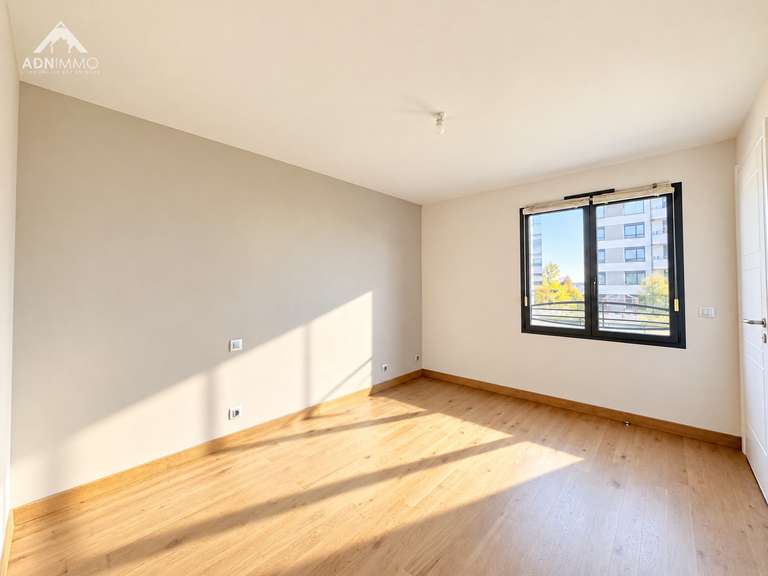 Appartement Saint-Genis-Pouilly - 3 chambres - 133m²