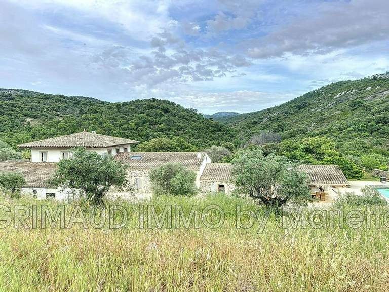 Villa Plan-de-la-Tour - 6 chambres - 450m²