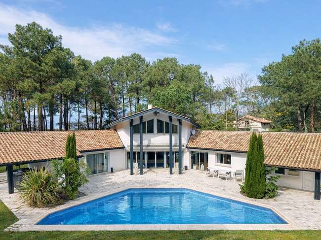 Maison 7 pièces 230 m² · à Sanguinet · 230 m² · 1 995 000 €