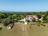 Vente maison 12 pièces