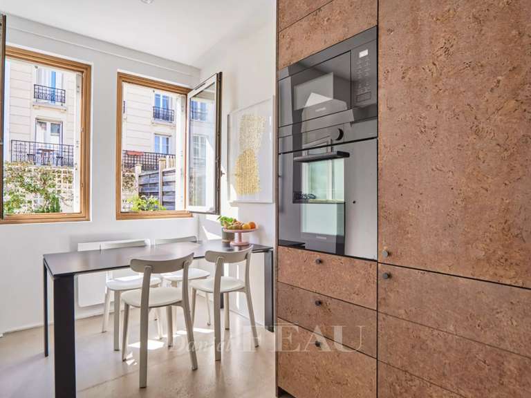Appartement Paris 18e - 2 chambres - 68m²