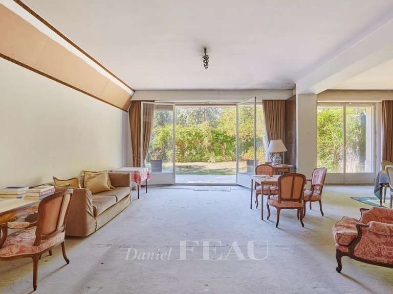 Appartement Paris 16e - 2 chambres - 123m²