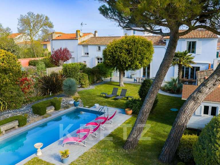 Maison Saint-Denis-d'Oléron - 5 chambres - 270m²
