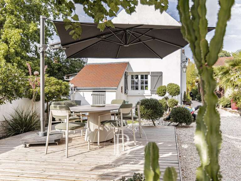 Maison Mareau-aux-Prés - 3 chambres - 182m²