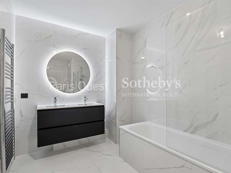 Appartement Neuilly-sur-Seine - 3 chambres - 150m²