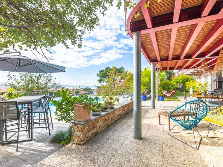 Maison Biarritz - 5 chambres - 207m²