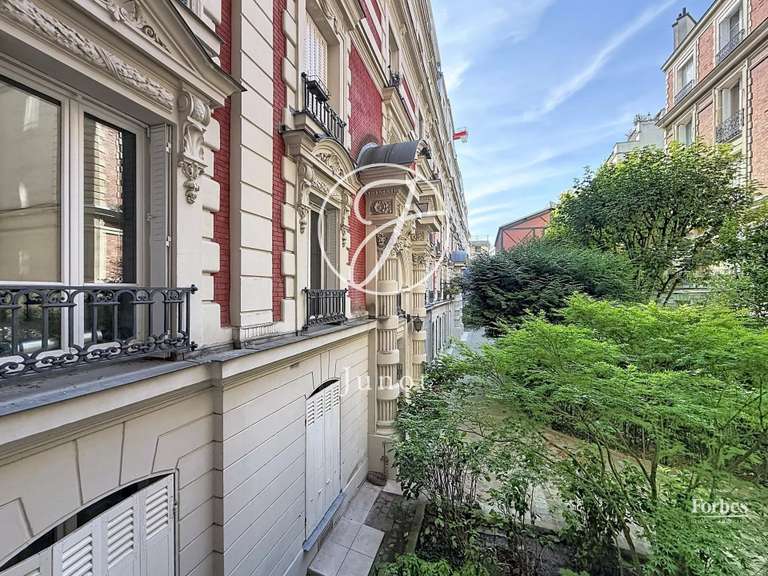 Apartment Paris 18e - 3 bedrooms - 114m²