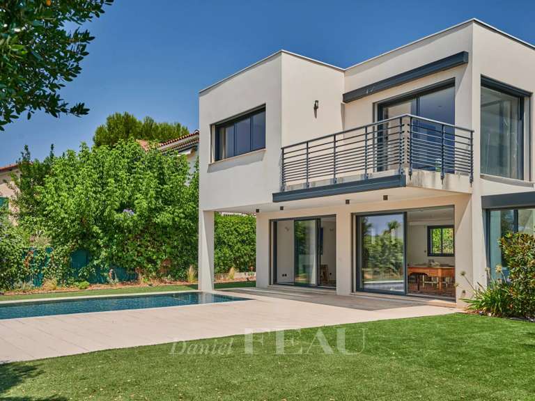Maison Marseille 8e - 4 chambres - 338m²
