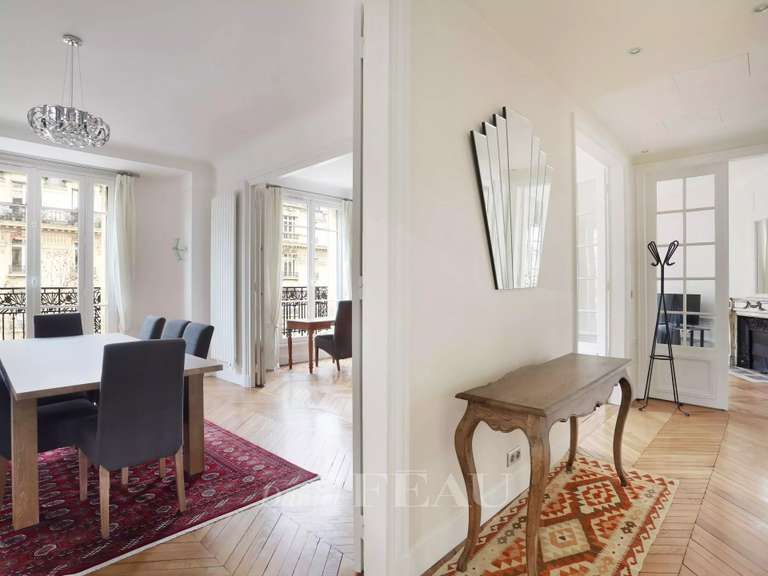 Appartement Paris 7e - 3 chambres - 143m²