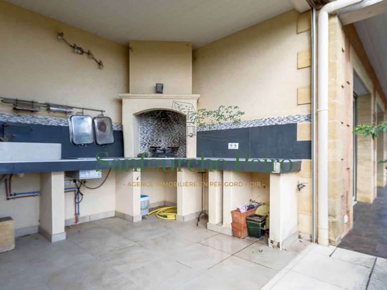 Maison Sarlat-la-Canéda - 3 chambres - 237m²