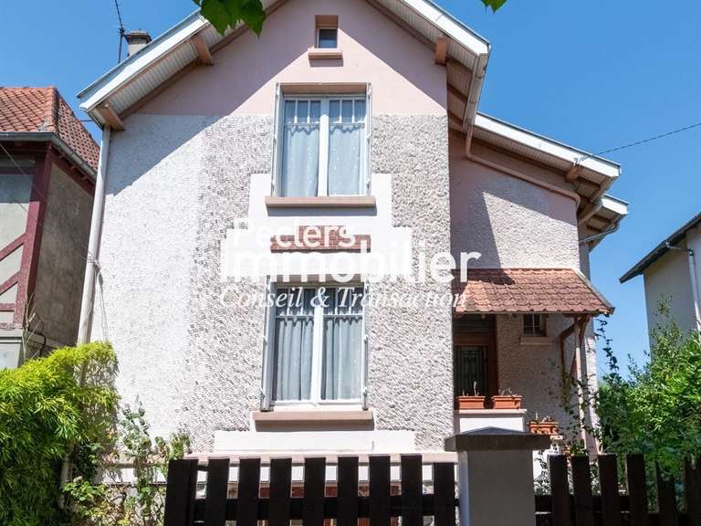 Maison Rueil-Malmaison - 3 chambres - 127m²