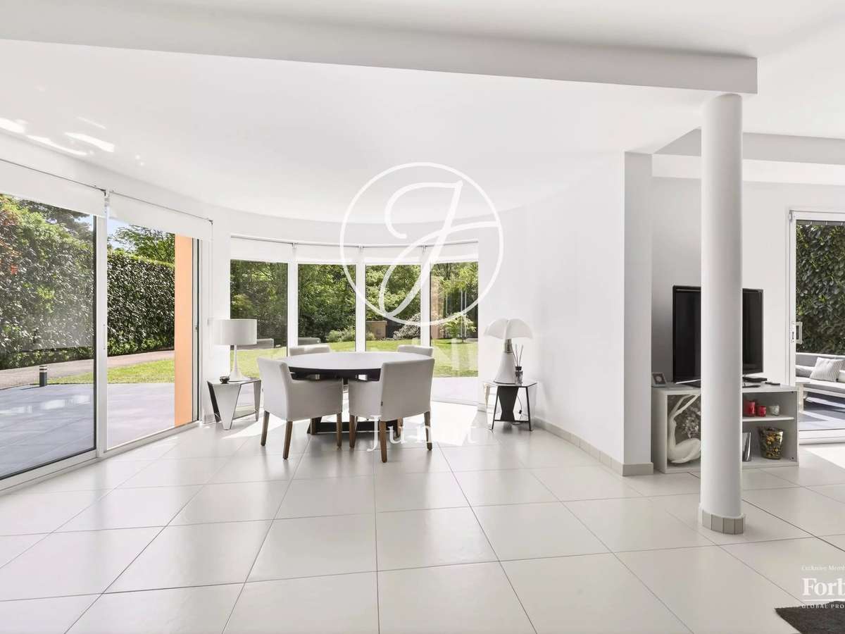 House La Celle-Saint-Cloud