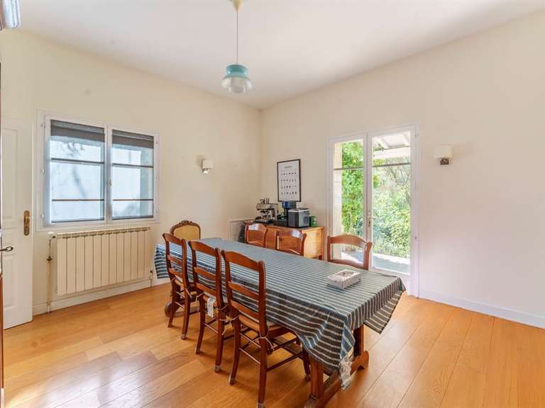 Maison Montferrier-sur-Lez - 4 chambres - 145m²