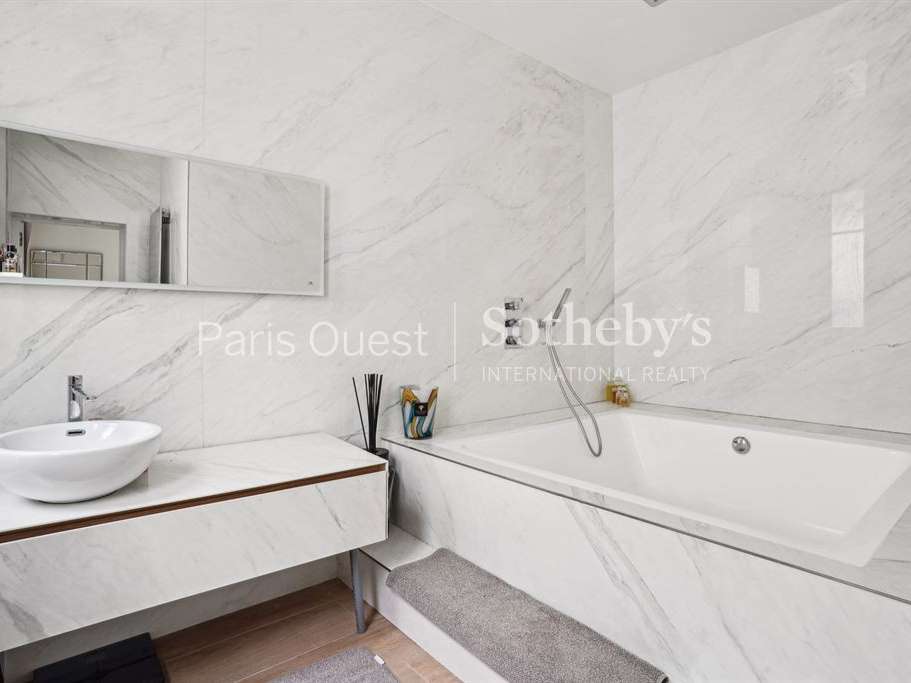 House Neuilly-sur-Seine