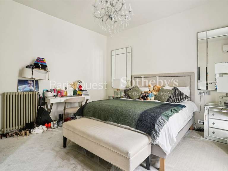 House Neuilly-sur-Seine - 4 bedrooms - 350m²