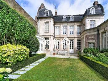 Maison 8 pièces 240 m² · à Arras · 240 m² · 850 000 €