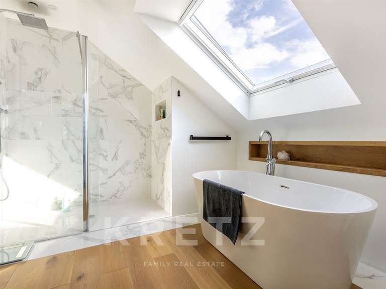 Maison Camphin-en-Pévèle - 5 chambres - 215m²
