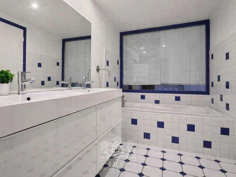 Maison Lille - 5 chambres - 216m²