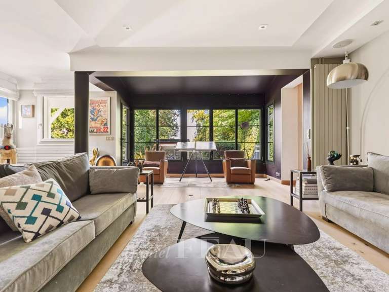 Maison Rueil-Malmaison - 5 chambres - 233m²