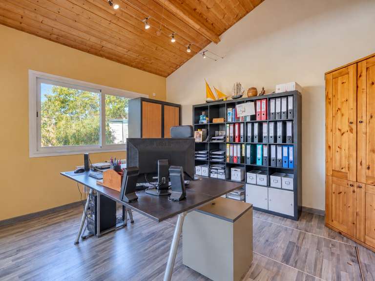 Maison Montussan - 5 chambres - 190m²