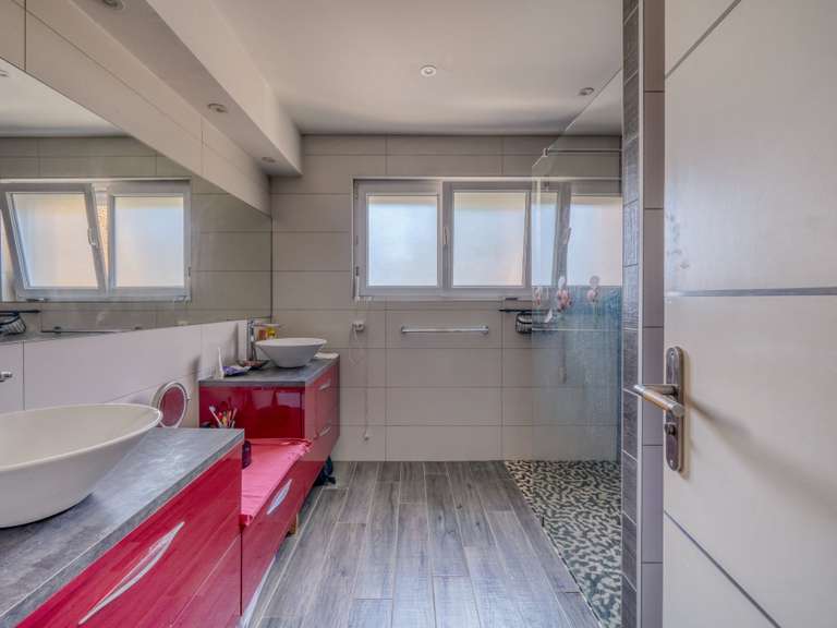 Maison Montussan - 5 chambres - 190m²