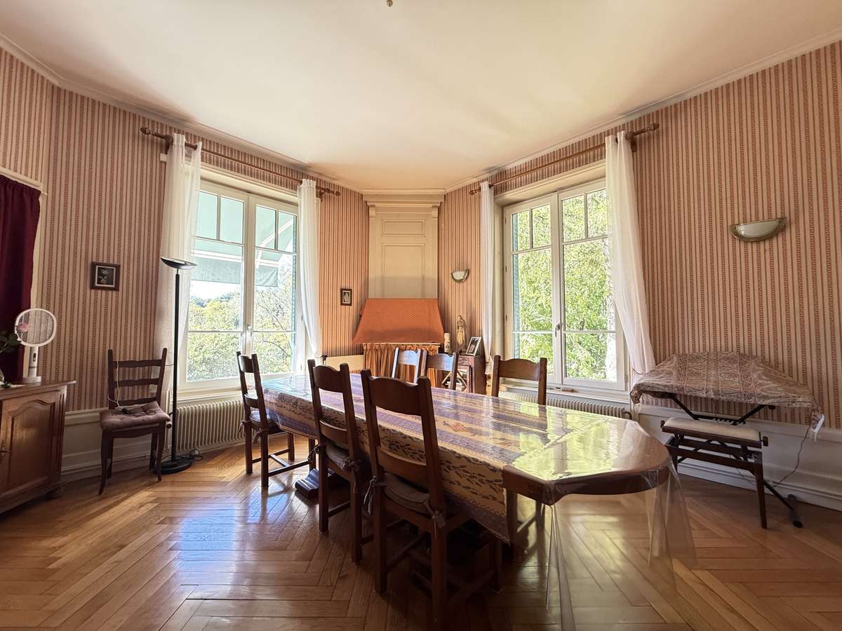 House Neuville-sur-Ain