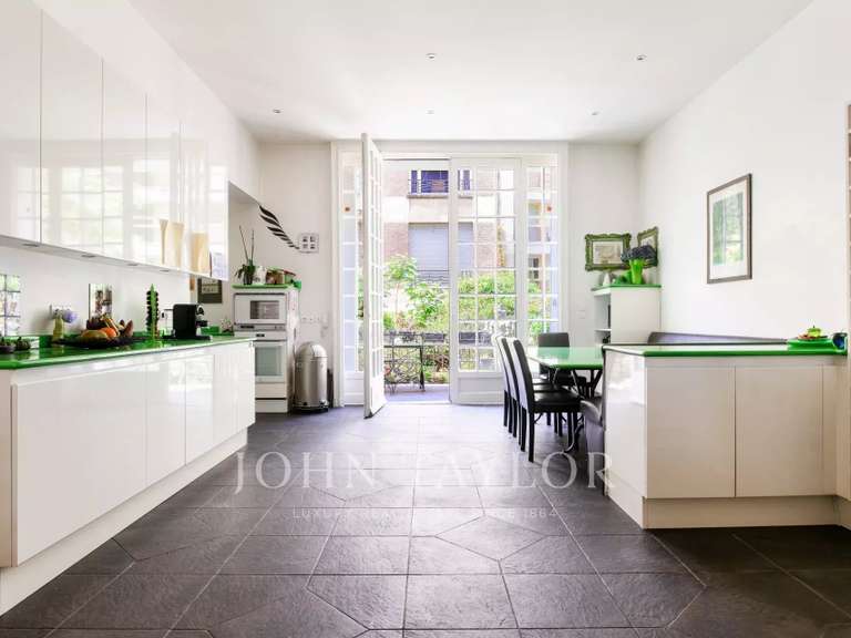 Mansion Paris 16e - 9 bedrooms - 437m²