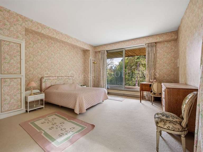 Propriété Rueil-Malmaison - 11 chambres - 985m²