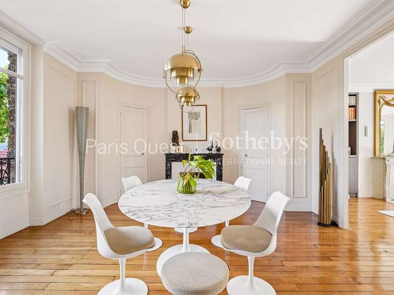 Apartment Neuilly-sur-Seine - 4 bedrooms - 194m²